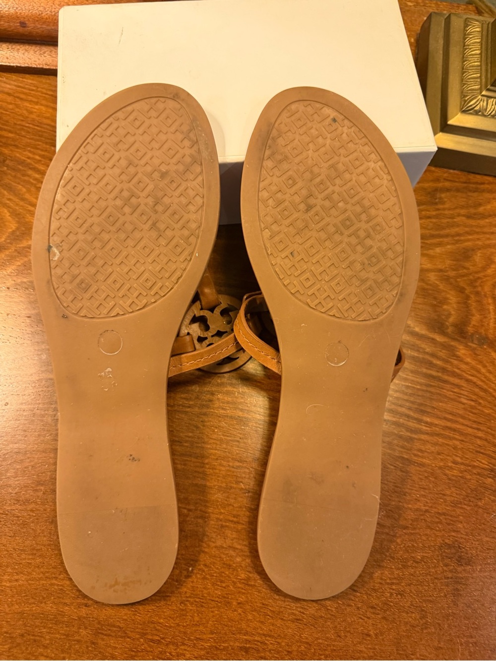 Tory Burch Brown Gabriel Mini Miller Brown Leather Thong Sandals Size 10 - Picture 8 of 10